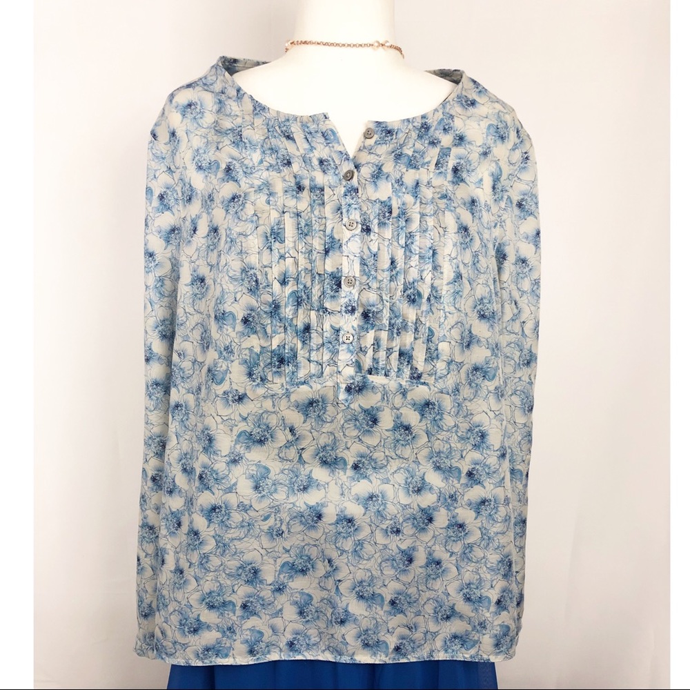 Ann Taylor Loft Sheer Lightweight Top